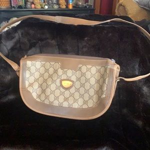 Vintage Gucci signature handbag
